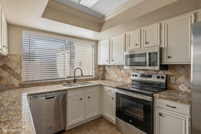 Photo - 10036 Artesia Dr