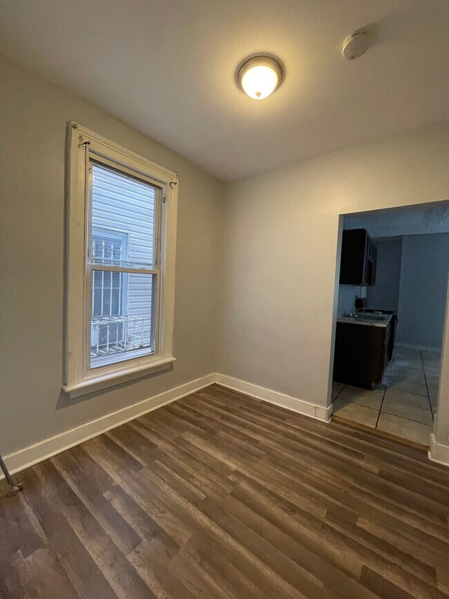 Building Photo - 183 Summer Ave Unit 1 Rental