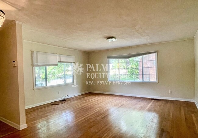 Photo - 2409 W Cornwallis Dr