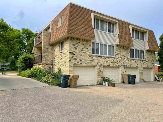 Photo - 221 Nautilus Dr Unit B