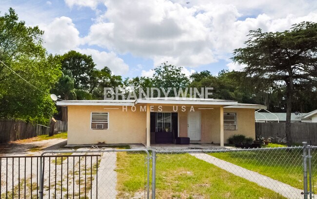 Building Photo - 9415 N 22nd St Rental