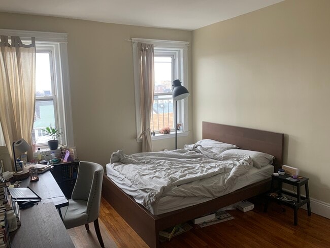 Photo - 165 Winthrop Rd