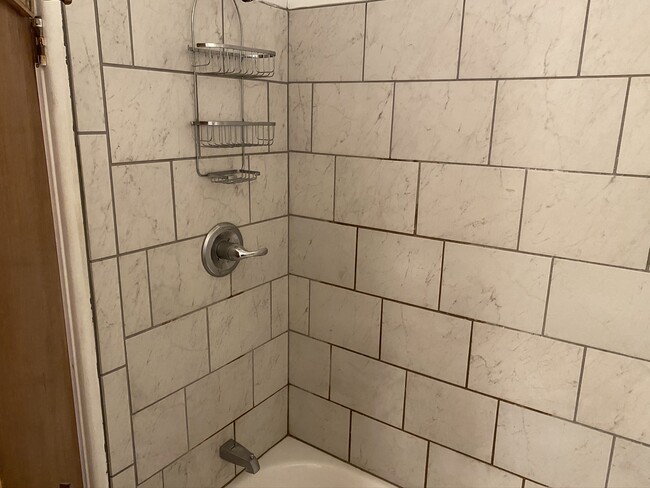 Photo - 9891 Garvey Dr Apartamentos Unidad 1st floor