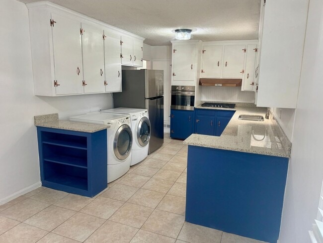 Photo - 2522 Stonehenge Dr