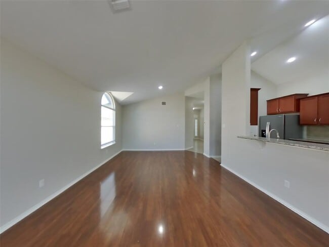 Photo - 347 Foster Ln