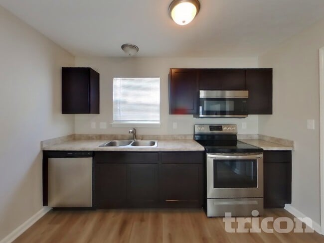 Photo - 8023 Grove Berry Way