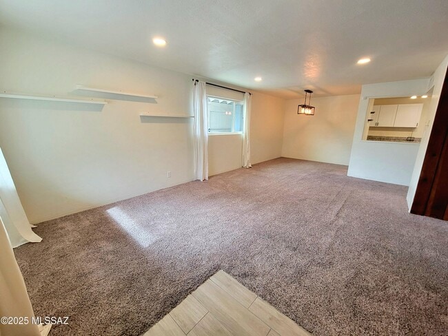 Building Photo - 5352 E Waverly St Rental