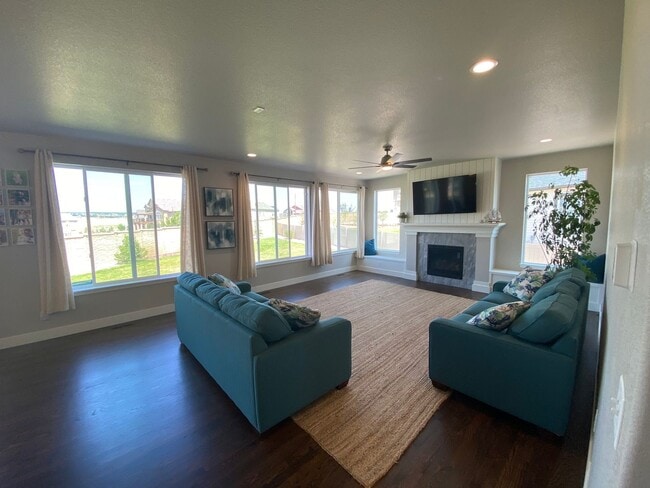 Photo - STUNNING 4BD/3.5BA HOME IN CUMBRE VISTA | ...