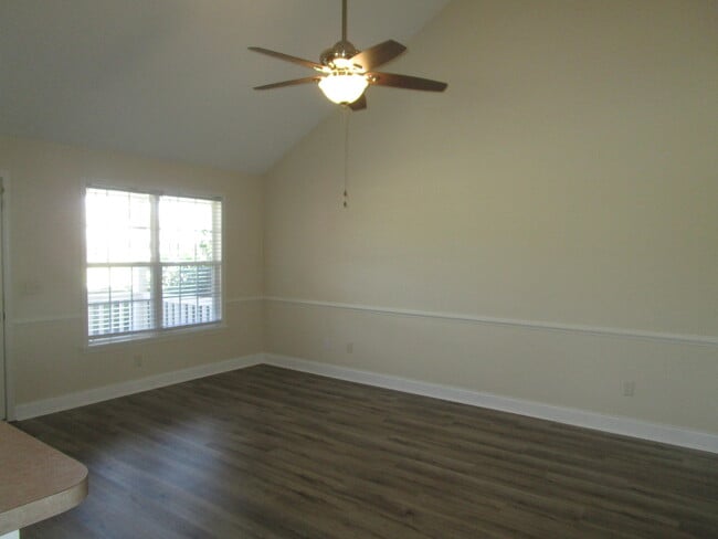 Photo - 3442 Beacon Dr