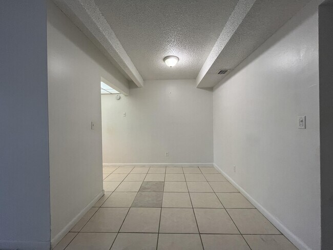 Photo - 1105 S Flagler Ave