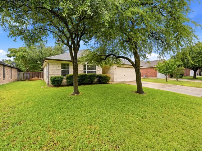 Photo - 1004 Downridge Dr