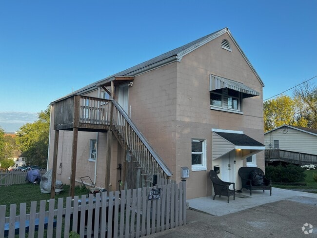 Building Photo - 119 S High St Rental