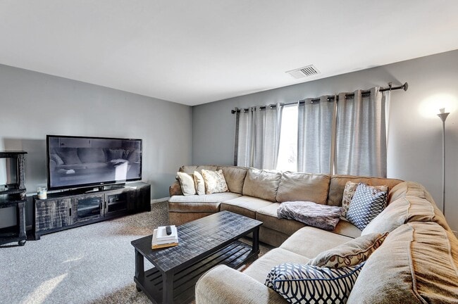 Photo - 2 Grand Ave Unit #2