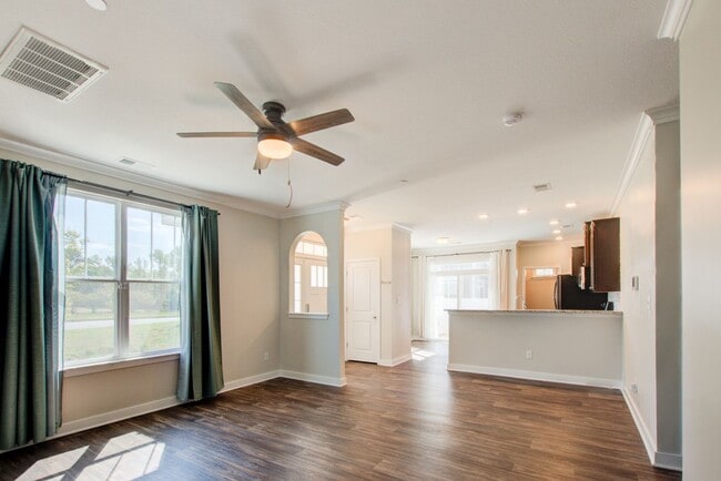 Photo - 609 Fishers Ct