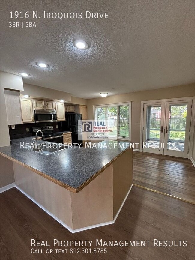 Photo - 1916 N Iroquois Dr