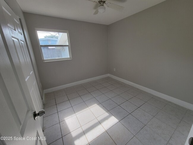 Photo - 210 Linda Ave
