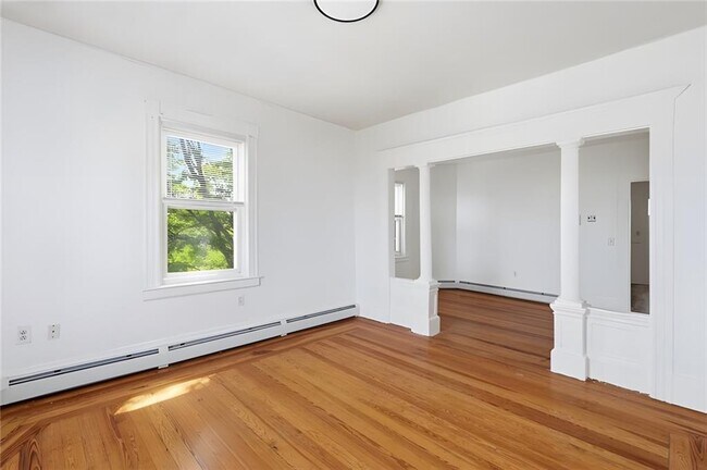 374 Douglas Ave Unit 2