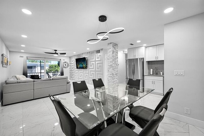 Photo - 6279 Bay Club Dr Unidad 3