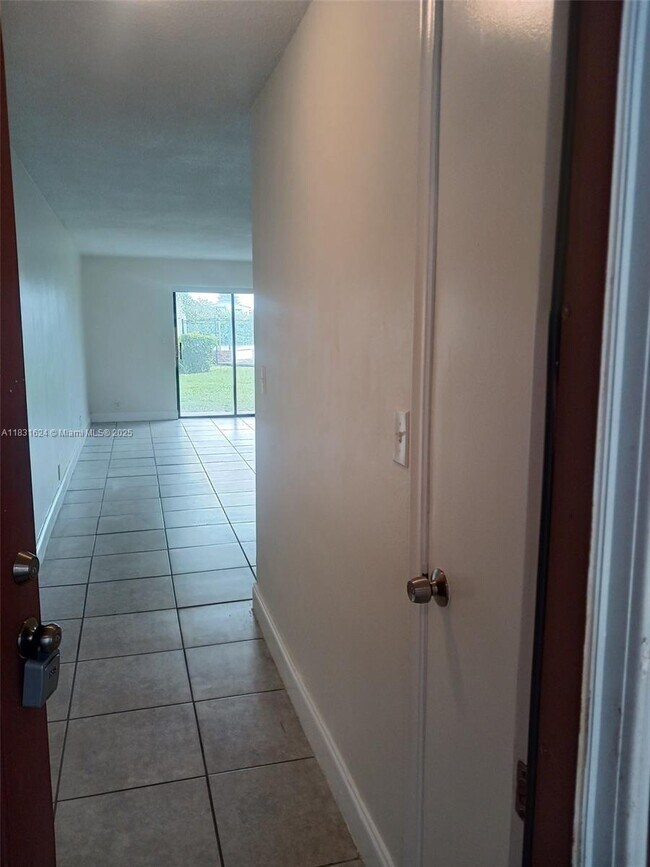 Photo - 5900 NW 17th Pl Unit 109