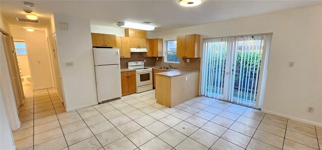 Building Photo - 2311 Coolidge St Unit B Rental