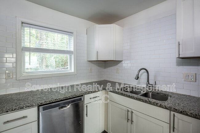 Photo - 3366 Delmar Ln NW