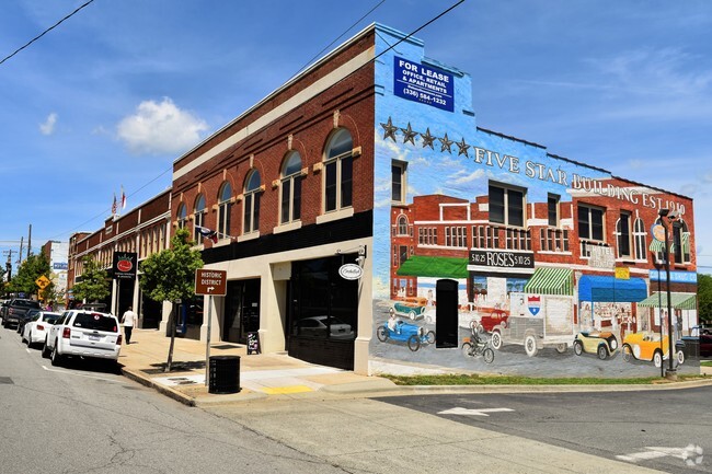 Building Photo - Five Star Apartments