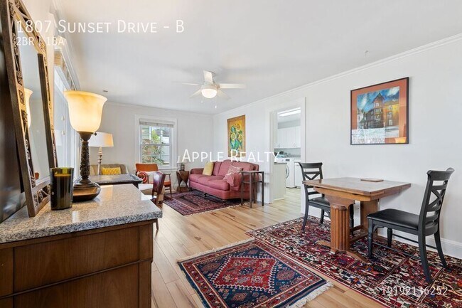 Photo - 1807 Sunset Dr Unidad B