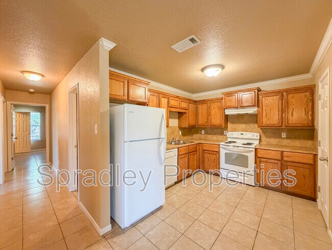 Photo - 4914A-49205 205 Loop