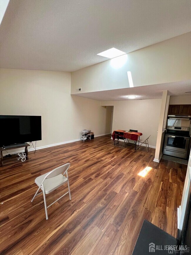 Photo - 2304 Aspen Dr