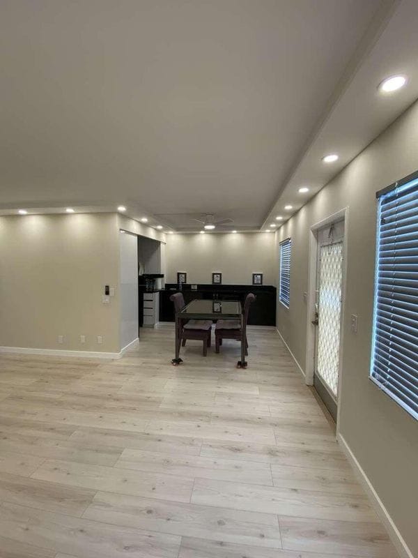 Photo - 4048 Exeter C