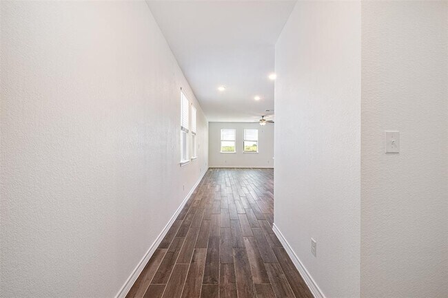 Photo - 1008 Moose Rd