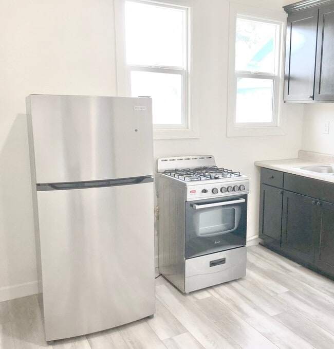 Photo - 158 E 35th St Unit 158#5