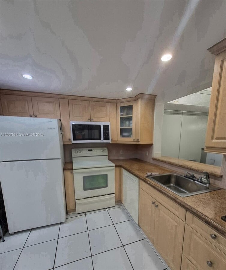 Photo - 2055 SW 122nd Ave Unit 229