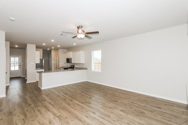 Photo - 401 San Miguel Crk Dr