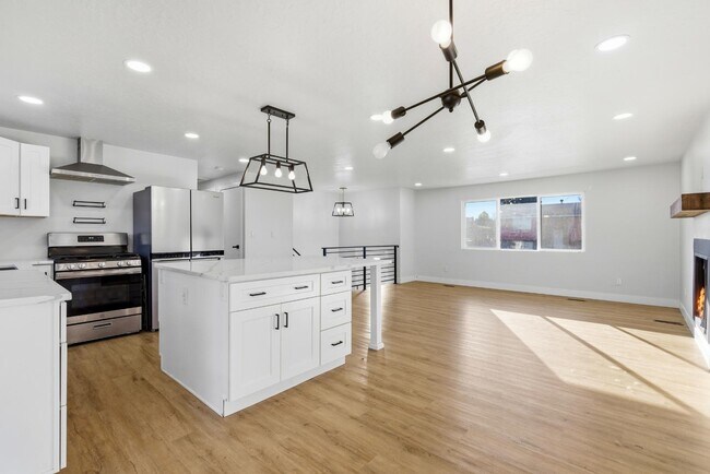 Photo - 5210 Woodledge Ave