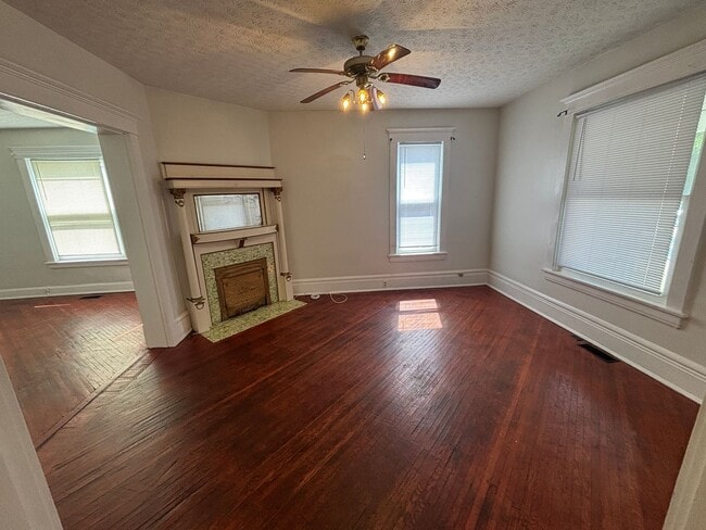 Photo - 321-323 E Wheeling St. Unit 321