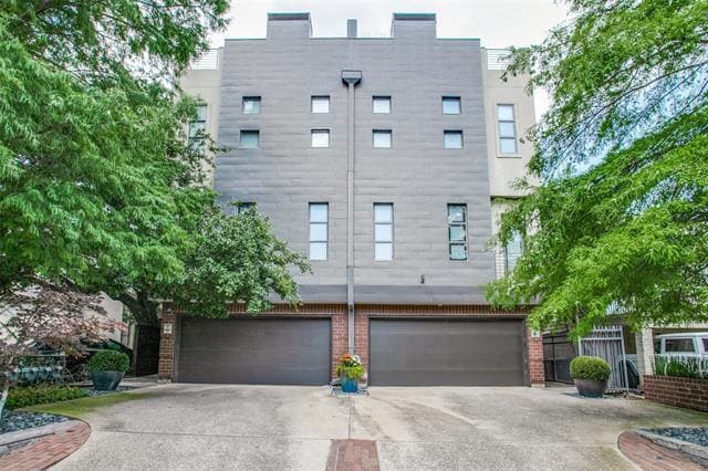 Building Photo - 4418 Holland Ave Unit B