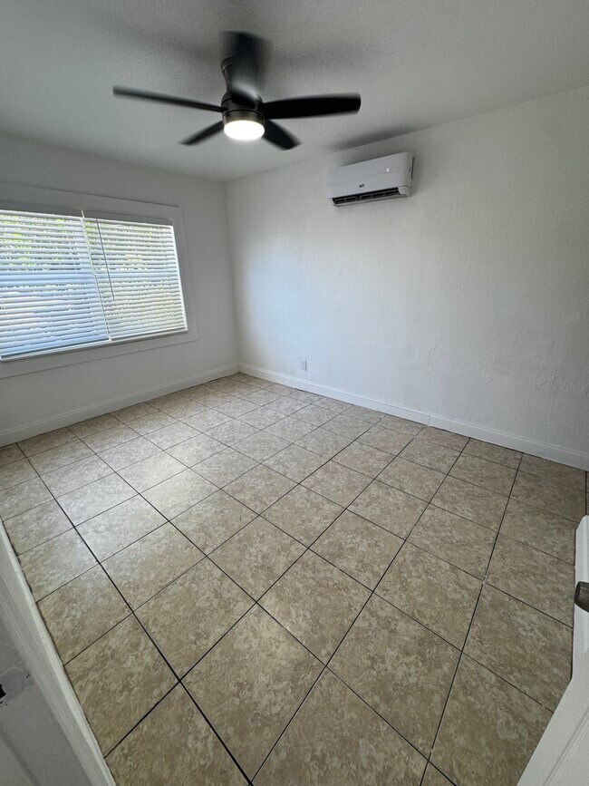 1113 19th Ave N Unit 1
