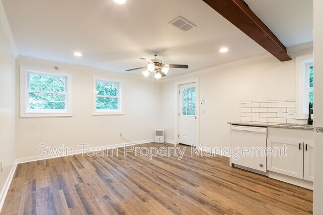 Photo - 4932 Rock Haven Dr SW