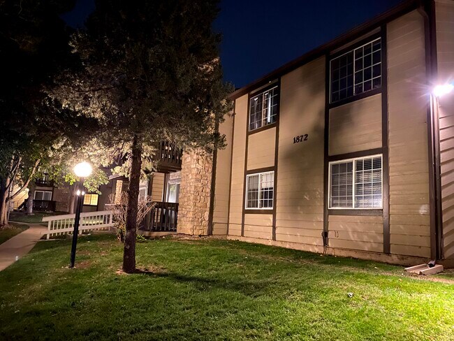 Photo - 1872 S Pitkin Cir Unidad A Rental
