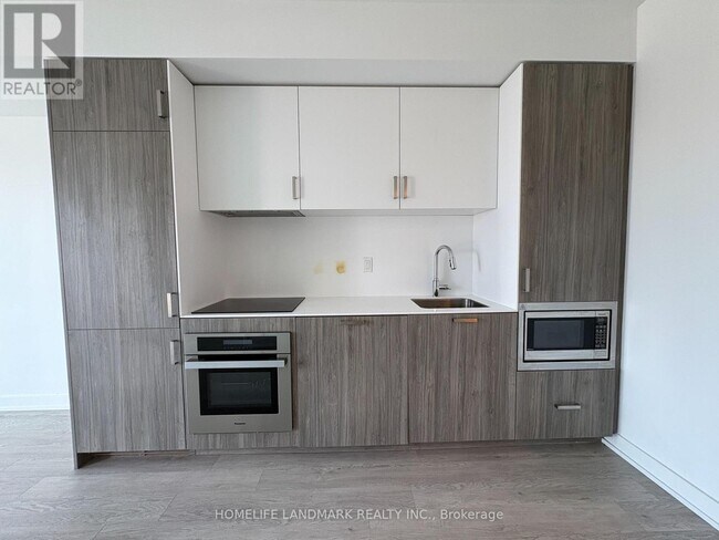 Photo - 88 Queen St E Unit 3712