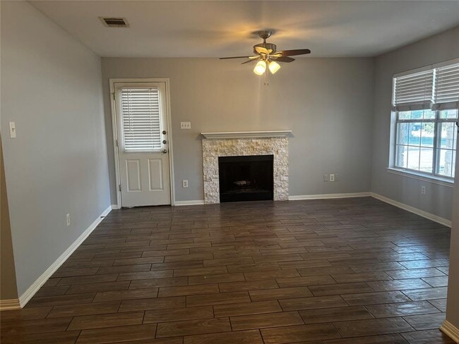 Photo - 501 Texas Ave