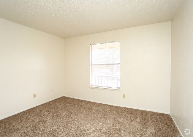 2BD,2BA - 1045 SF