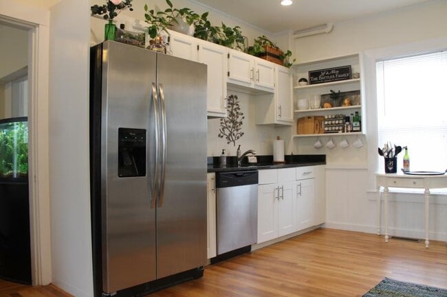 Photo - 50 Fiske St Unidad 1