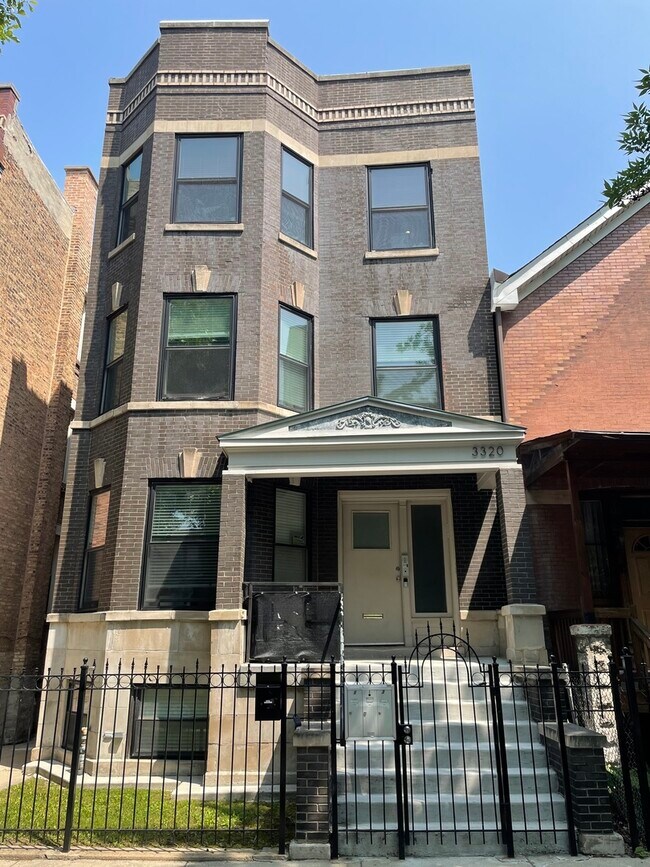 Building Photo - 3320 W Beach Ave Rental