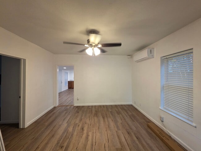 Photo - 1305 N Calhoun St