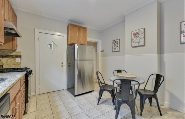 84 Grove St Unit 1