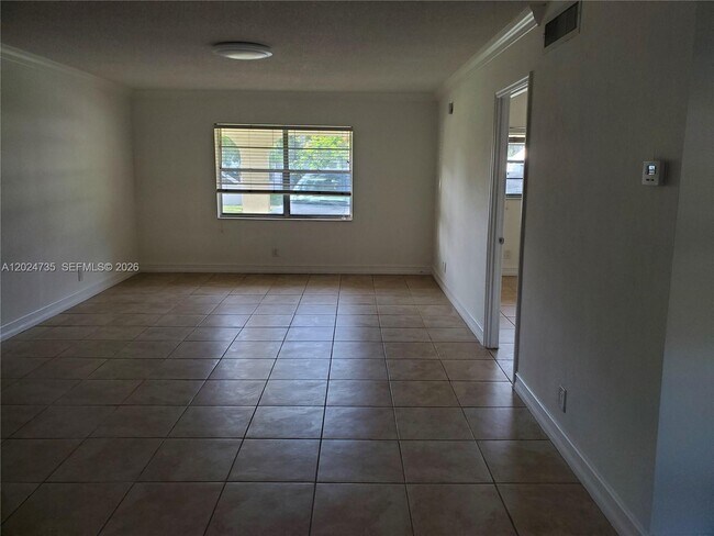 Photo - 1300 Moffett St Unit 106