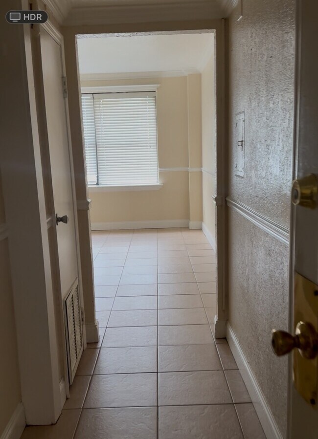 Photo - 311 E Ashley St