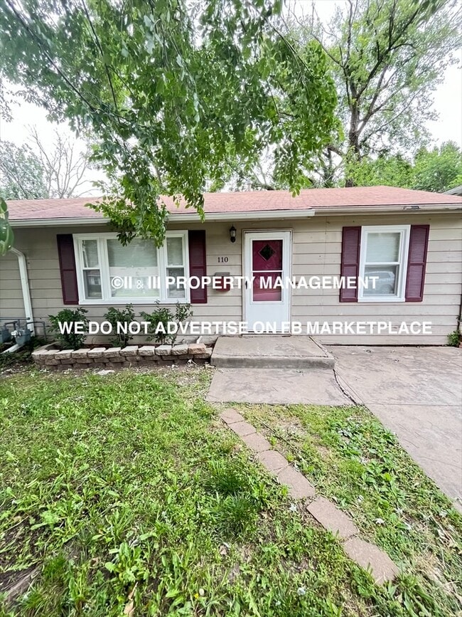 Building Photo - 110 S Annie St